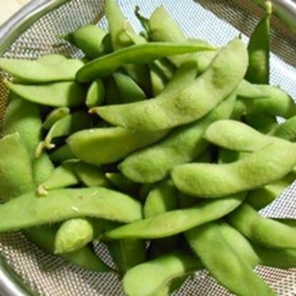 冷凍枝豆も茹で方で美味しくなりますね。ご馳走様です。(*^.^*)